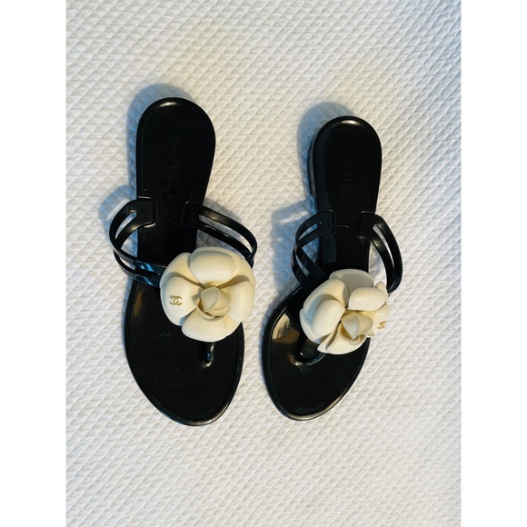 CHANEL CAMELLIA SANDALS Size 37 - Picture 3 of 16